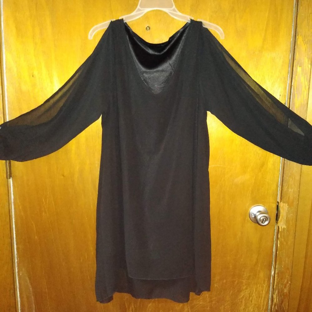 long sleeve dress with open sleeves